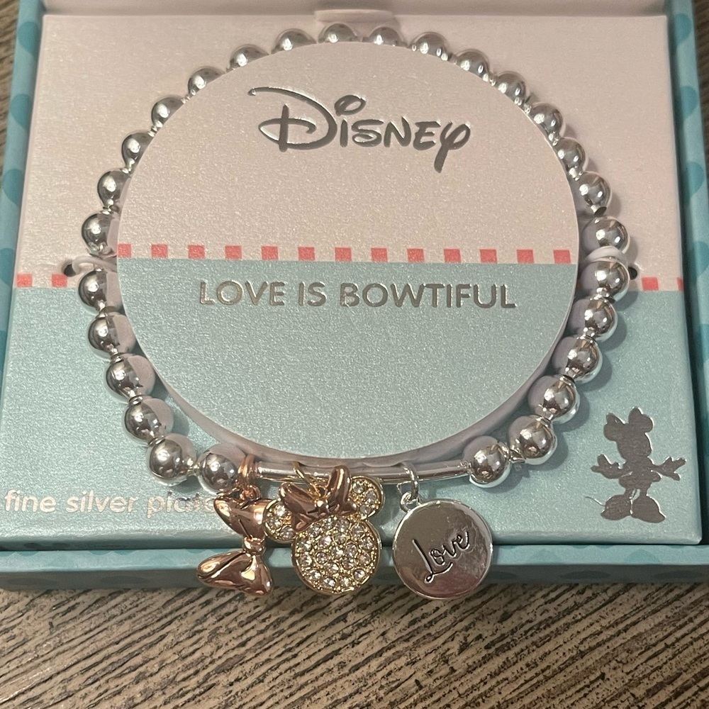 💰ON SALE NEW Disney Minnie Bracelet by LA Rocks silver style. 3 charms,stretchy